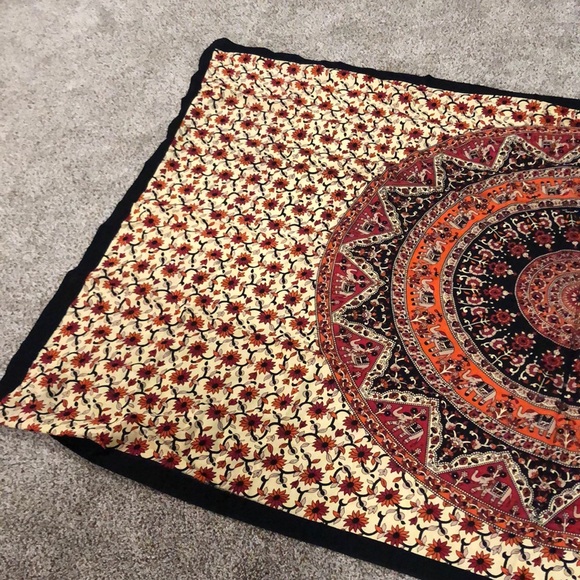 Beautiful Tapestry - Picture 3 of 4